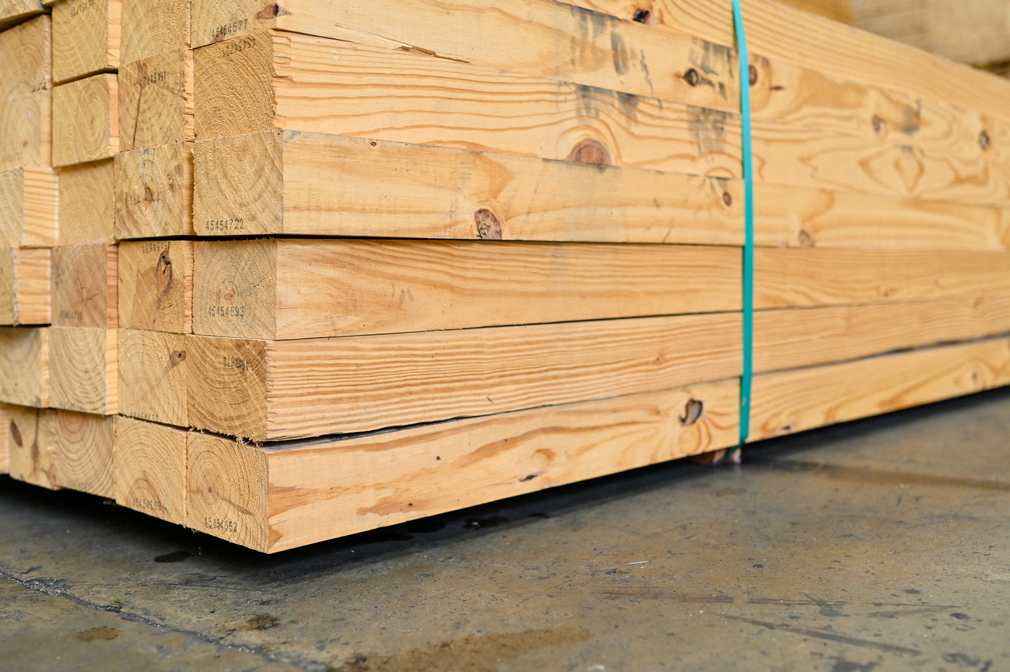 MADERA PINO AMARILLO CEPILLADO 4 LADOS GRADO 2